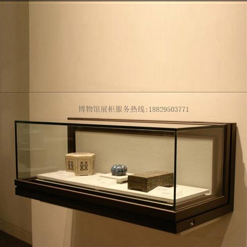 深圳市实创博物馆展柜悬挂式收藏品展柜 实创